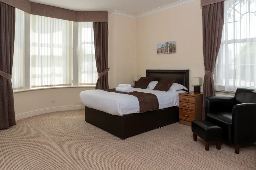 The Lawns Guest House - Image 1