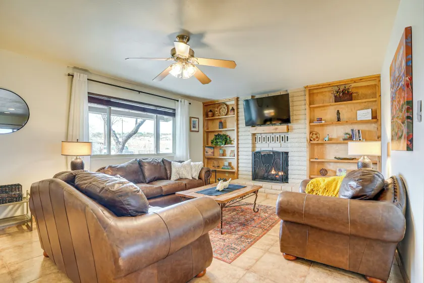 Patio & Mtn Views: Wickenburg 'trail Head House' - Image 1