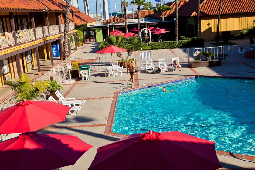 Hotel Saddleback - Image 1