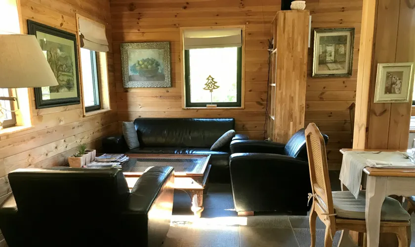 Auberge De La Poulcière - Siddeområde i lobbyen