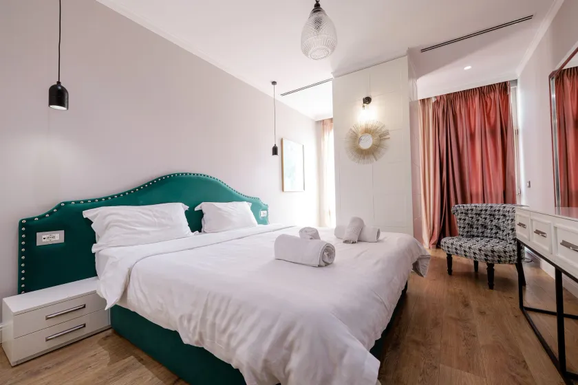 Boutique Hotel Whisky - Image 1