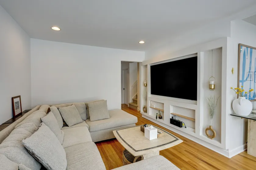 Mid-century Family Bungalow: Desirable Birmingham! - Image 1