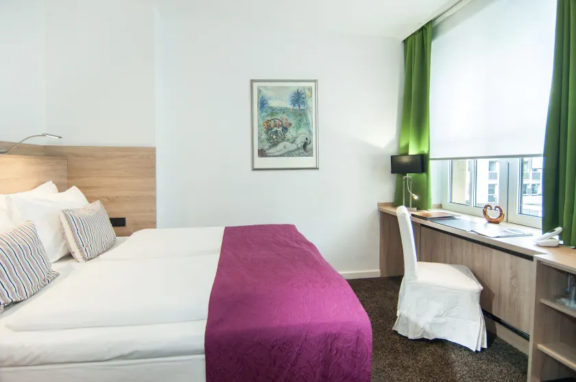Hotel Allegro - Image 1