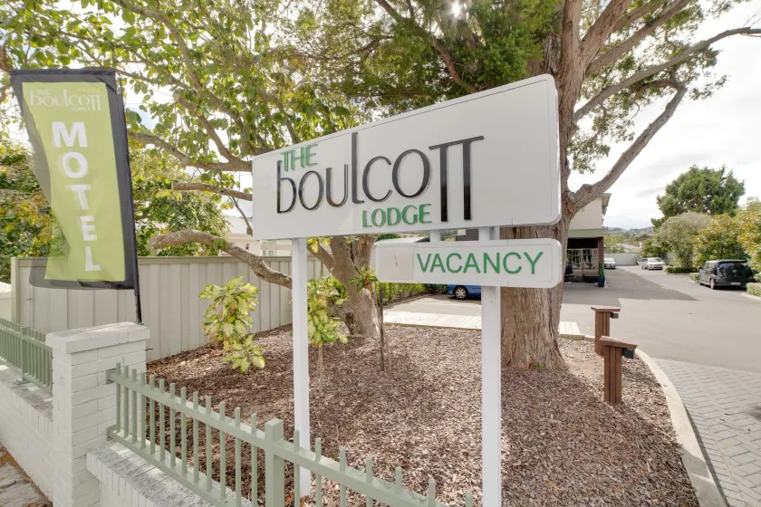 Boulcott Lodge - Image 1