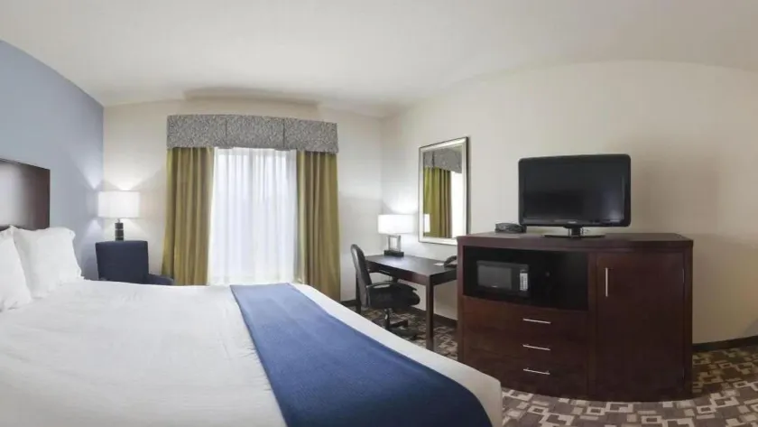 Holiday Inn Express Hotel & Suites Atlanta Airport West - Camp Creek by IHG - Rum