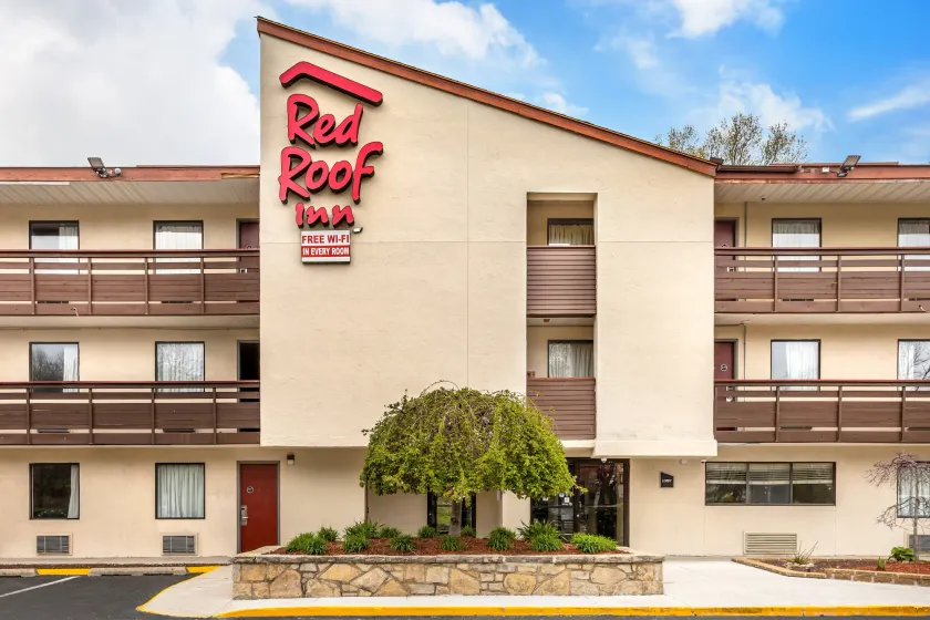 Red Roof Inn Tinton Falls-Jersey Shore - Image 1