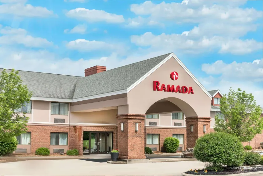 Ramada by Wyndham Vandalia - Image 1