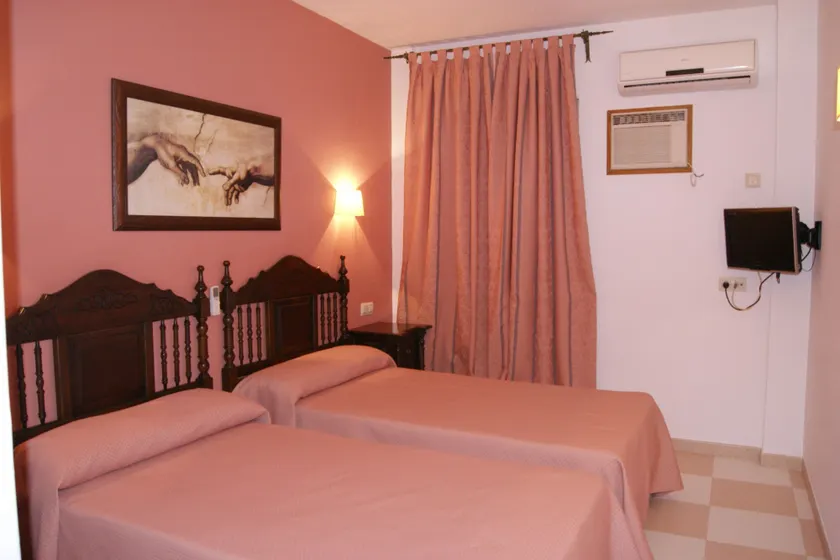 Hostal Macami - Image 1