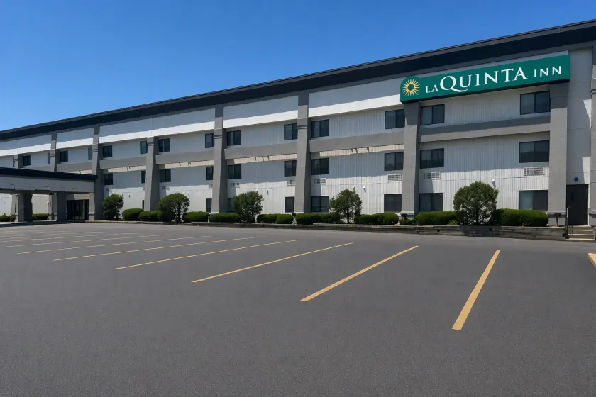 La Quinta Inn by Wyndham Auburn Worcester - Image 1
