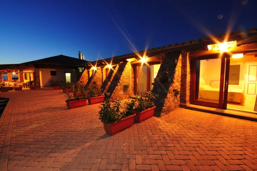 Hotel Corsaro Nero - Image 1