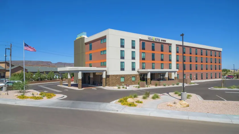 Home2 Suites by Hilton Kingman - Image 1
