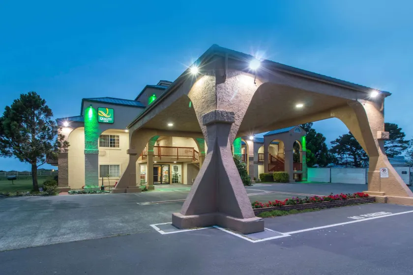 Quality Inn & Suites Crescent City Redwood Coast - Image 1