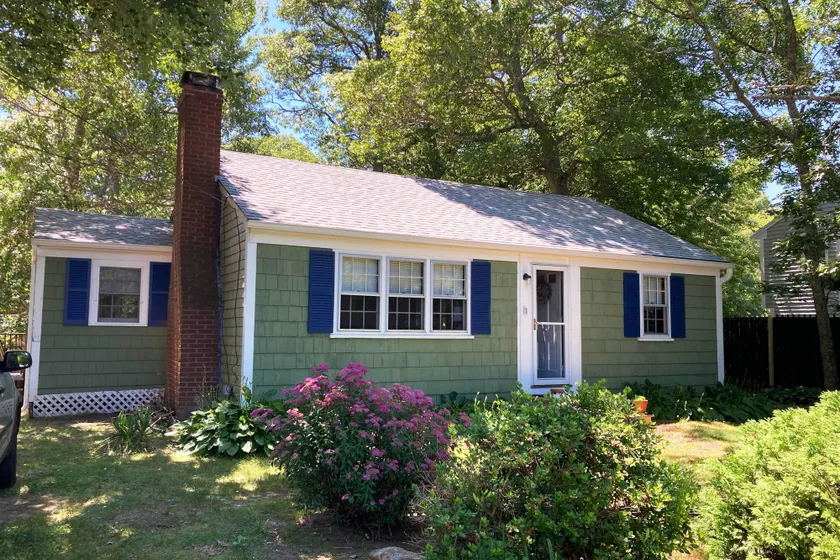 South Yarmouth Cottage ~ Half Mi to Beaches! - Image 1