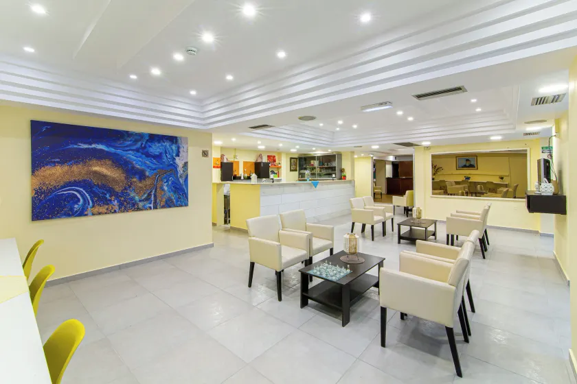 Triton Hotel - Reception