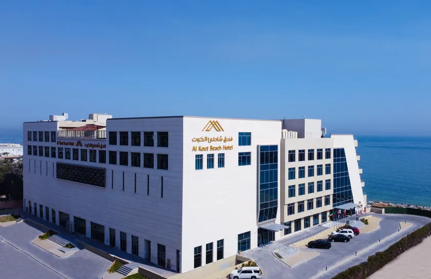 Al Kout Beach Hotel - Image 1