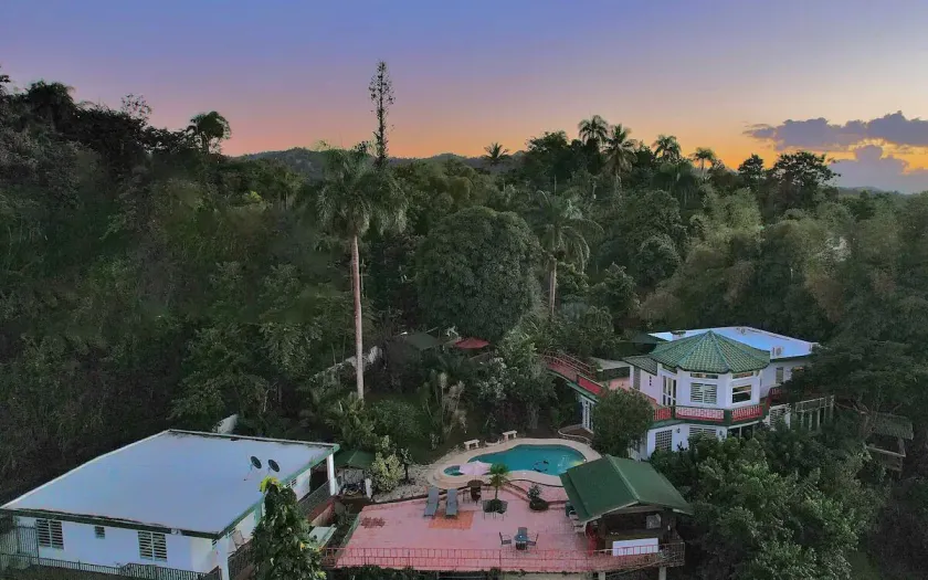 Pancho's Paradise - Rainforest Guesthouse with Pool, Gazebo and View - Image 1