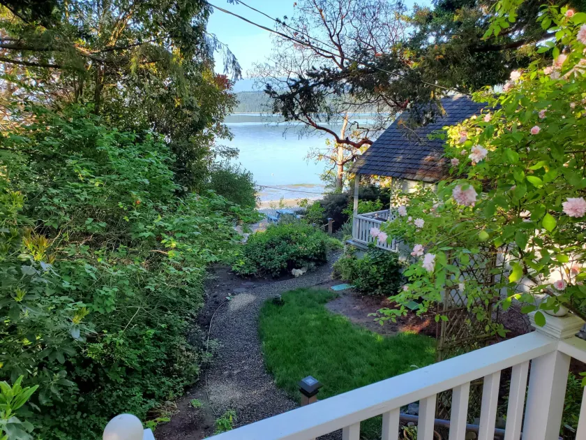 Bay Cottage - Image 1