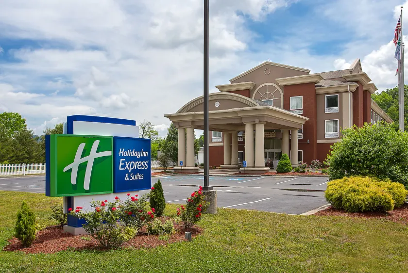 Holiday Inn Express & Suites Murphy by IHG - Image 1