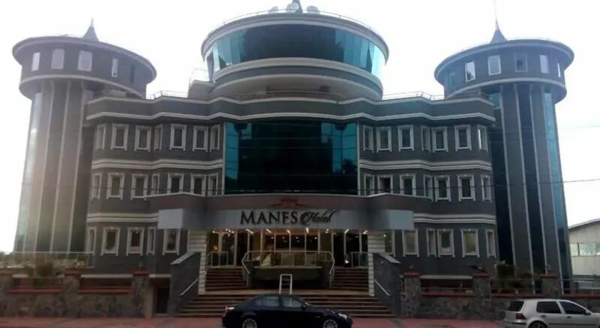 Rey Manes Hotel - Image 1