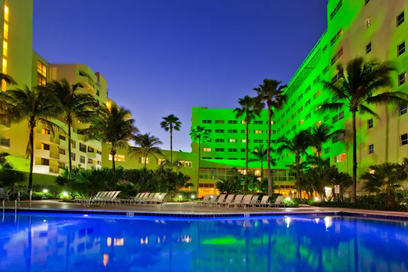 Holiday Inn Miami Beach-Oceanfront by IHG - Image 1