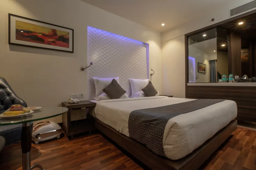 Hotel Yogi Midtown - Image 1