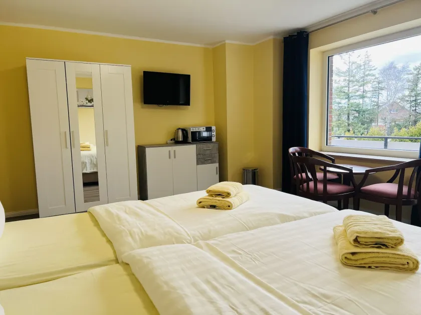 M&M Hotel - Neu Wulmstorf - Image 1