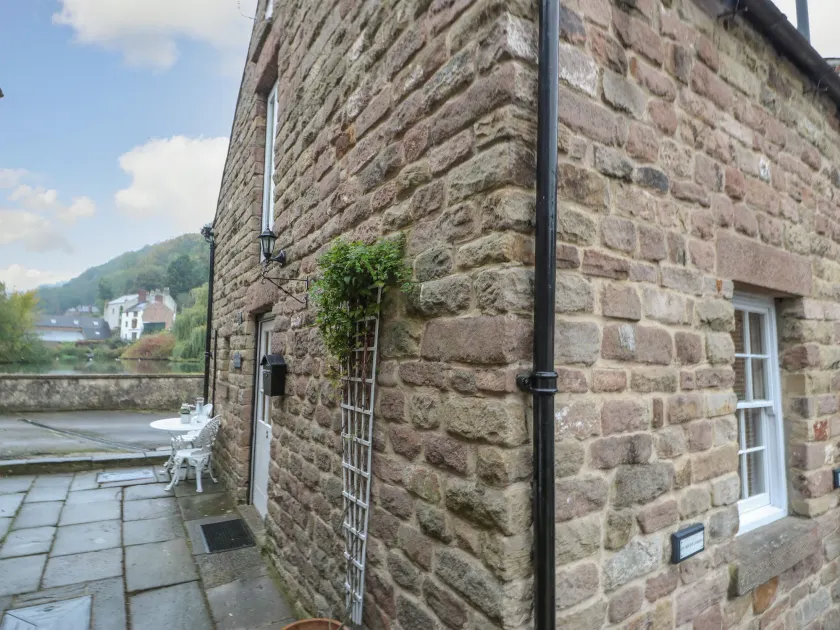 Stable Cottage - Image 1