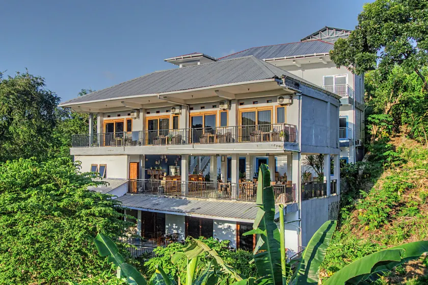 Hotel Bonne Nuit - Image 1