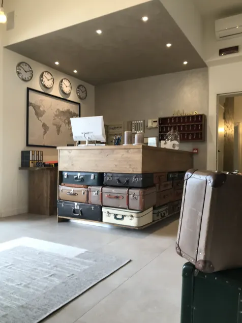 Hotel Cristina - Image 1