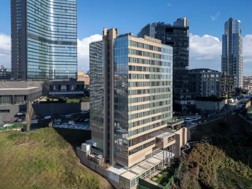 Novotel Istanbul Bomonti - Image 1