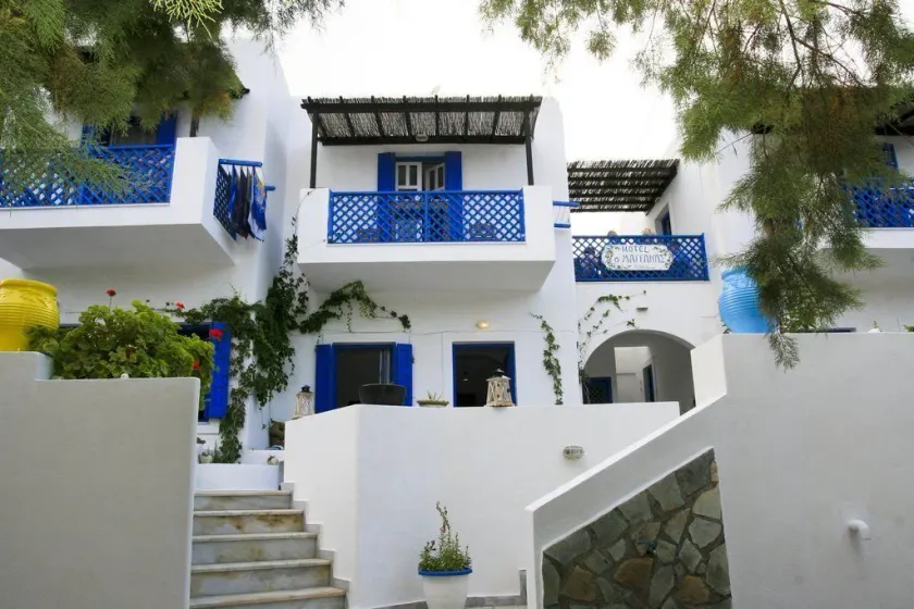 Maganas Hotel - Image 1
