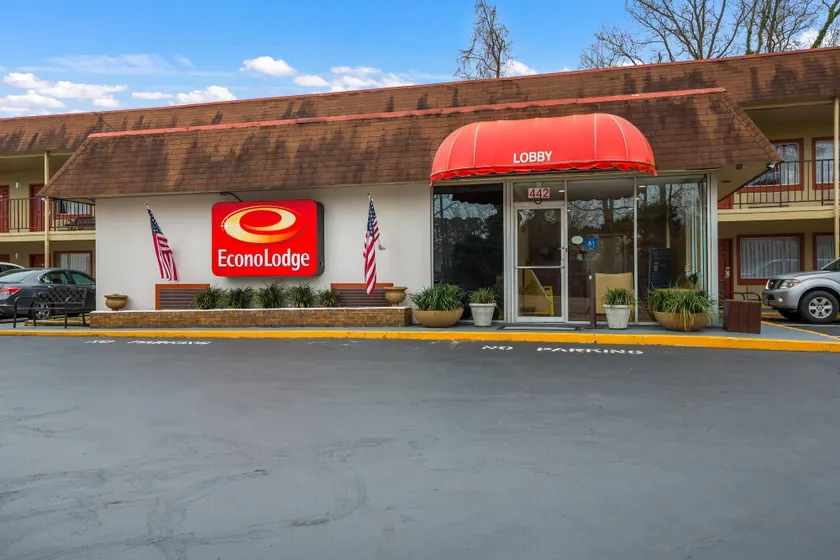 Econo Lodge Williamsburg Historic Area - Image 1