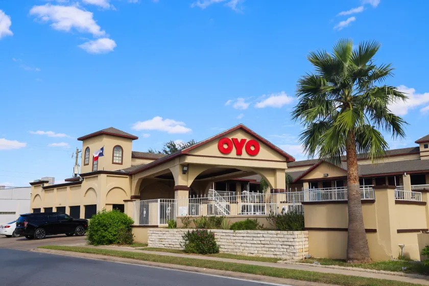 OYO Hotel McAllen Airport South - Image 1
