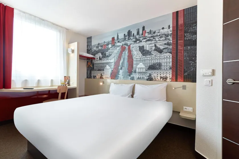 B&B Hotel Warszawa-Okęcie - Image 1