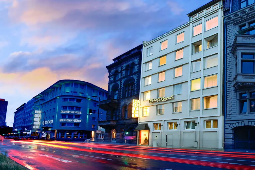 Hansadom Hotel Köln - Image 1