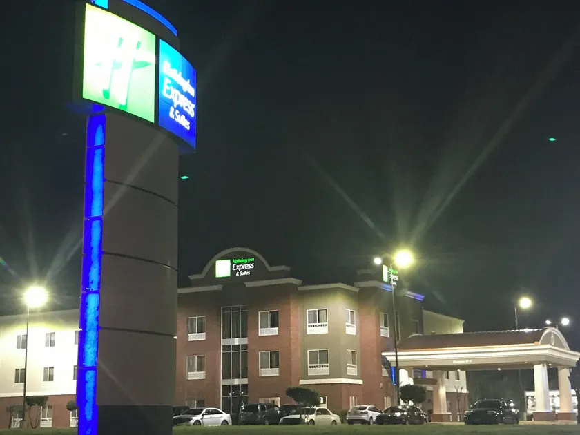 Holiday Inn Express Hotel & Suites Canton by IHG - Image 1