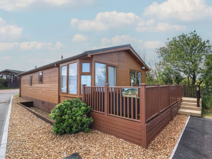 Poppy Lodge - Image 1