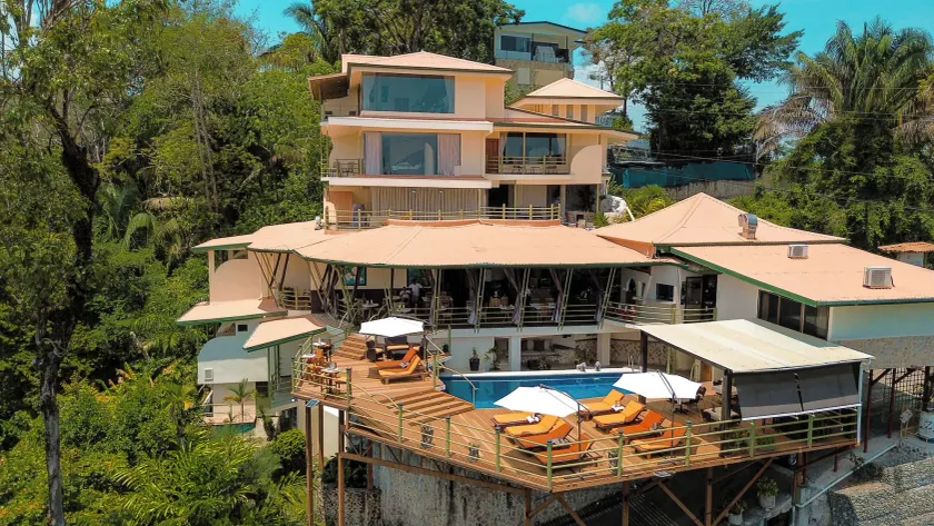Issimo Suites (Adults Only) - Image 1