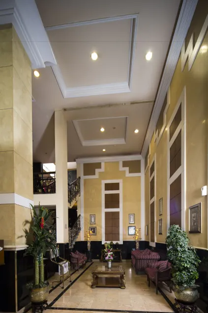 Baisan International Hotel - Lobby sitting area
