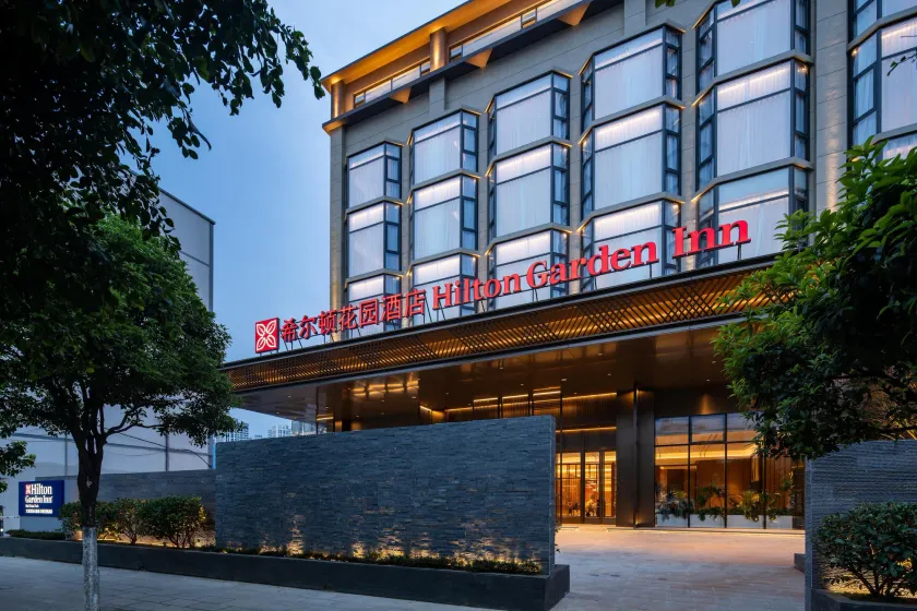 Hilton Garden Inn Dali Erhai Park - Image 1