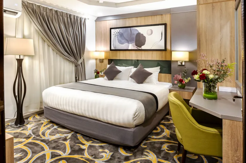 Laten Suites Serviced Apartment Prince Sultan Road - Image 1