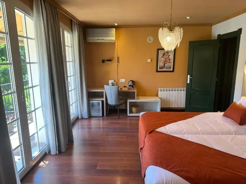 Hotel Cortijo Landete - Image 1