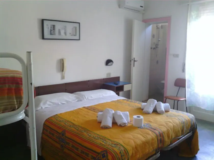 Hotel Rosa - Image 1