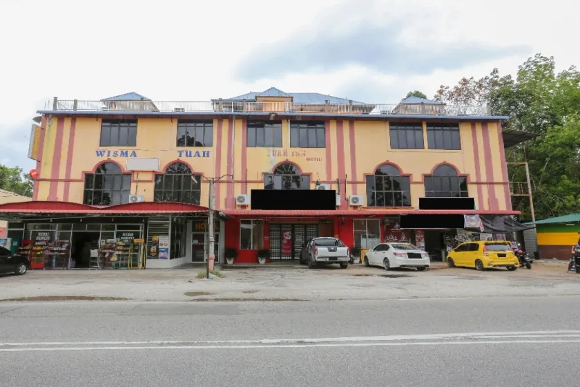 OYO 90441 Cz Traveler's Hotel - Image 1