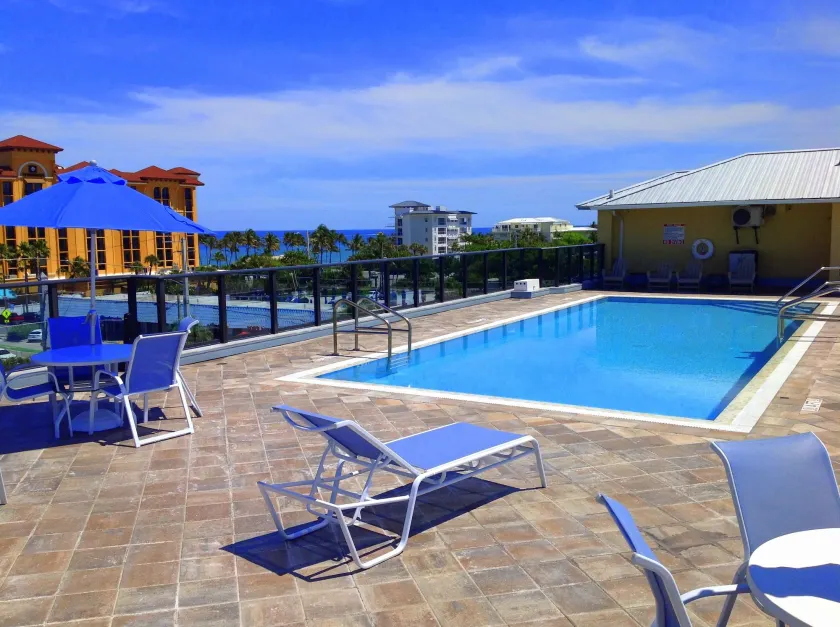 Vistalmar Beach Resort - Image 1