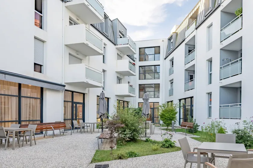 Quality Aparthotel Rochefort - Image 1