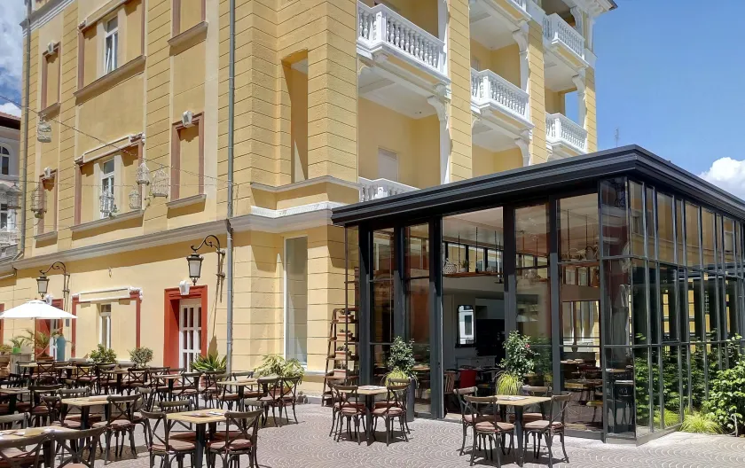 Hotel Continental - Image 1