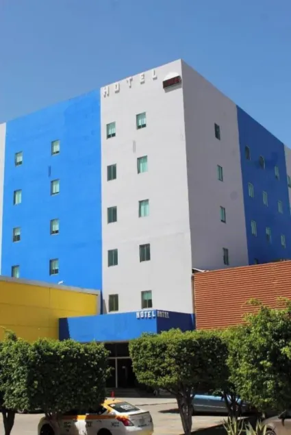 Premier Inn Tuxtla - Image 1