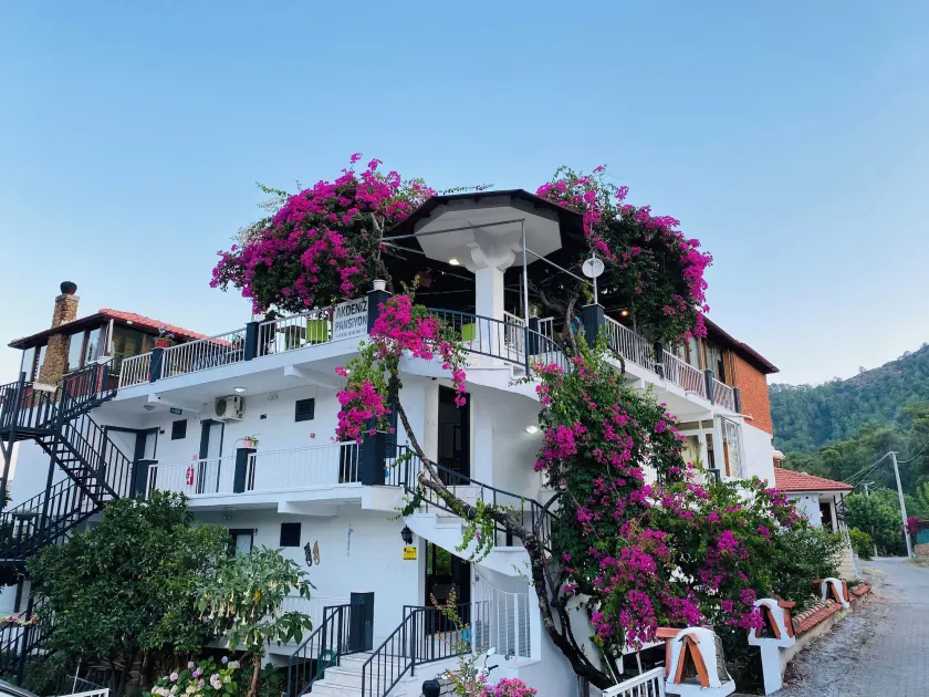 Akdeniz Pansiyon - Image 1