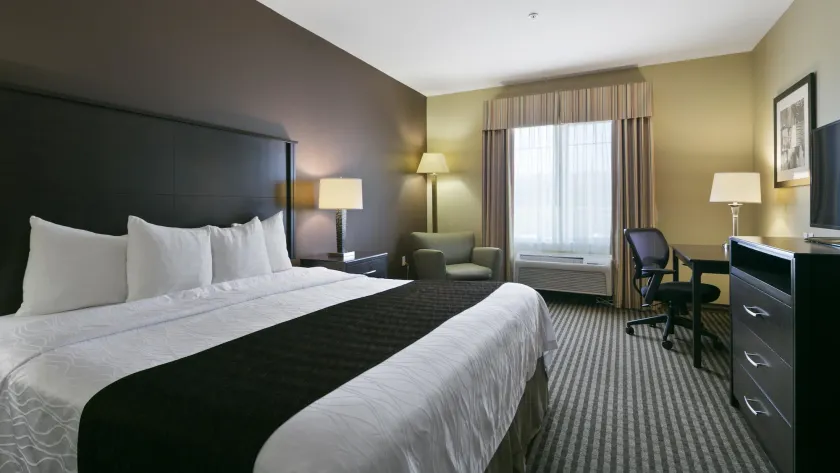 Best Western Plus Port of Camas-Washougal Convention Center - Image 1